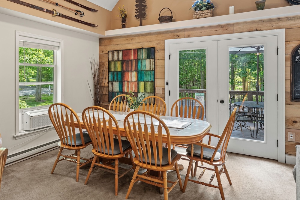 Alpine Serenity by Avantstay Beach Lake Access Theater Deck Playroom