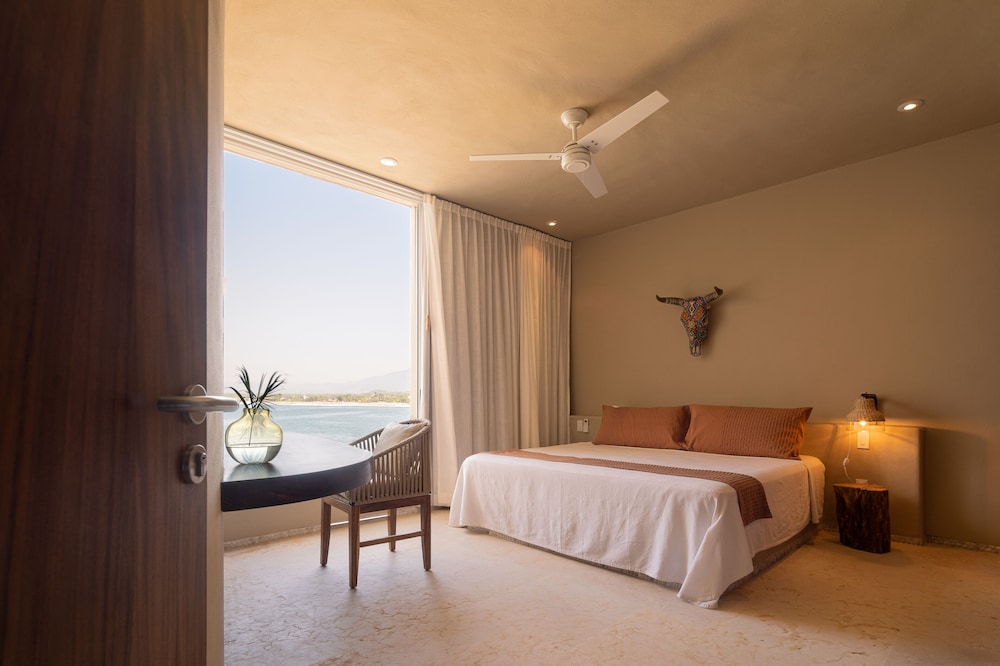 Punta Majahua Condos