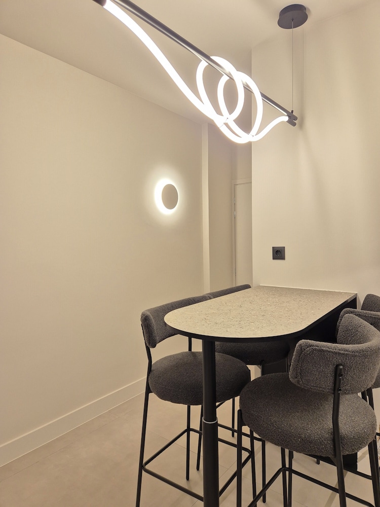 Shape Suites Athens