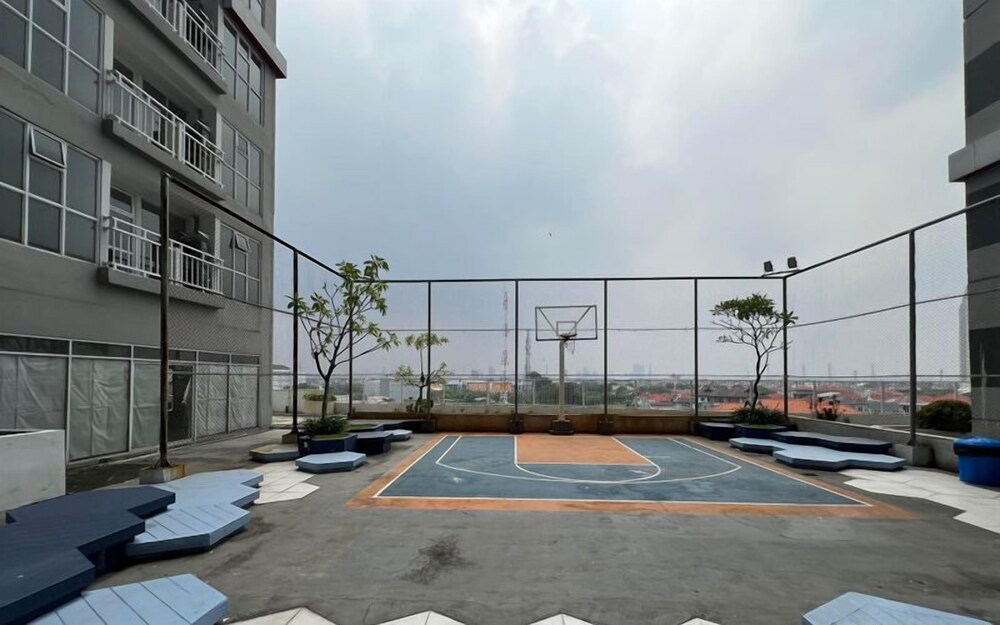 Good Deal Stunning Studio (No Kitchen) At Taman Melati Surabaya Apartment