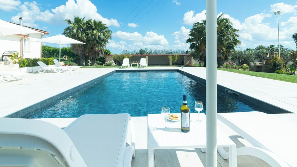 Villa Menea con Piscina e SPA