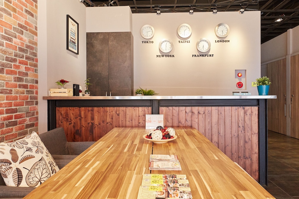 Hostel 103 - Image 4