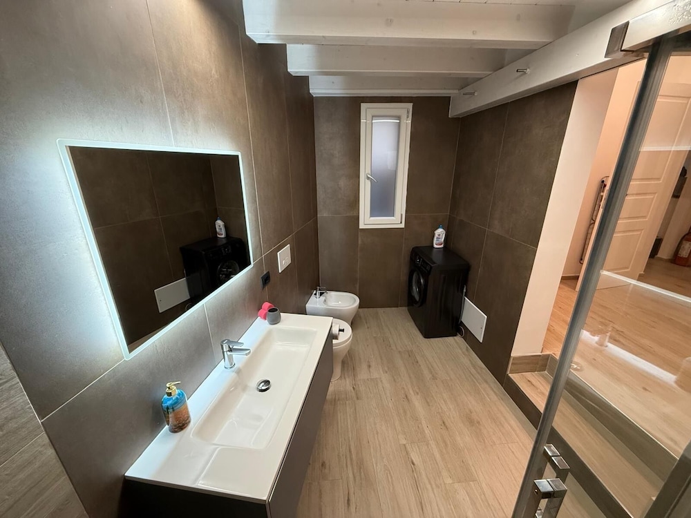 5 Terre hub suite