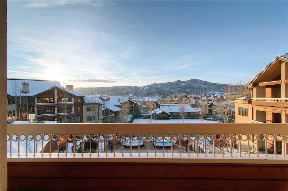Al4305 Top Floor Residence - Beautiful Views! Winter Specials