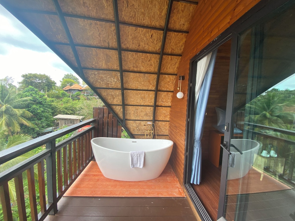Phumala Lanta Seaview Resort