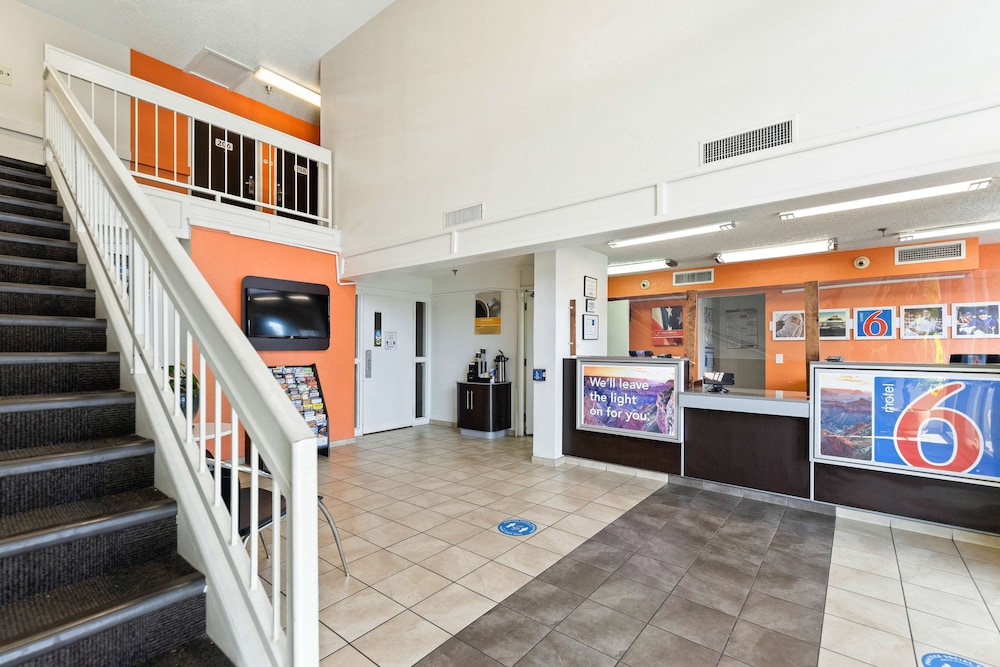 Studio 6 Tucson, AZ - North view 4