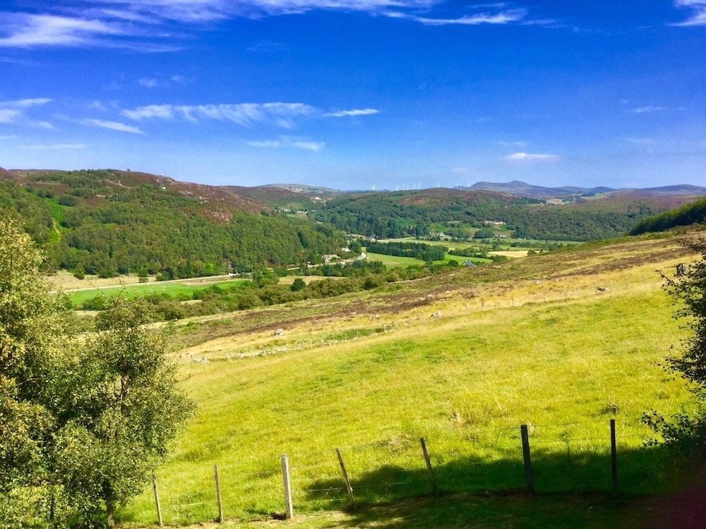Glen Lodges