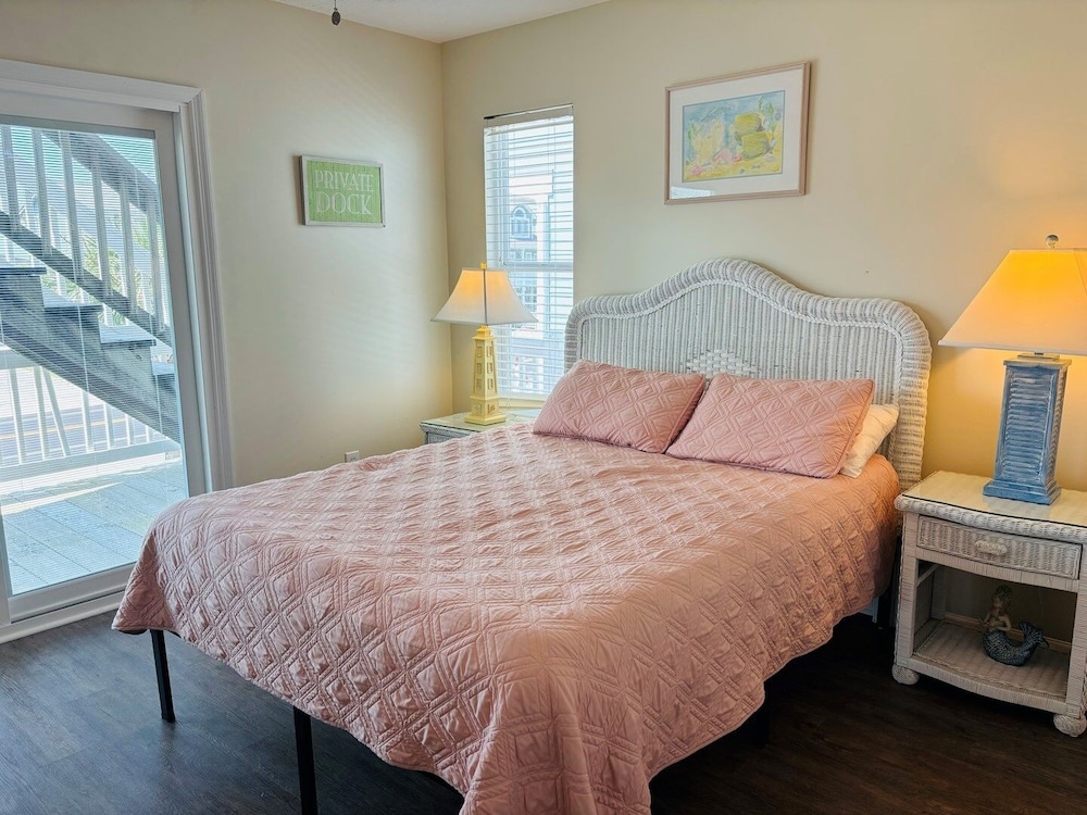 Seascape - 3 Br Home