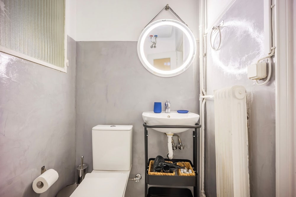 Diakou 38 Sunny Cozy 3bd apt Just a min Away to Acropolis