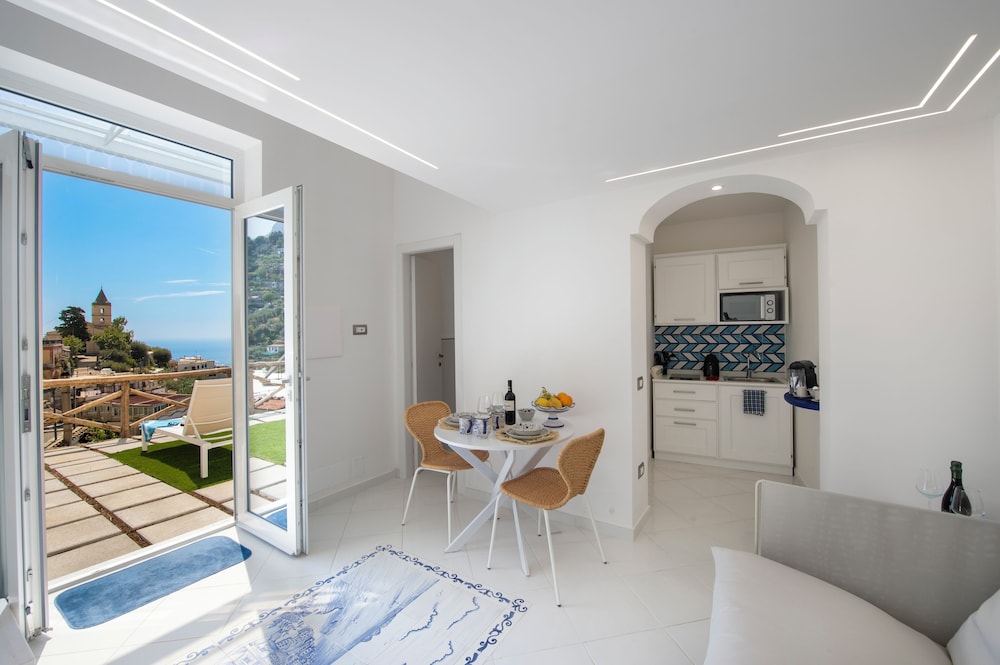 YourHome - Casa Lucente en Positano — kitchen