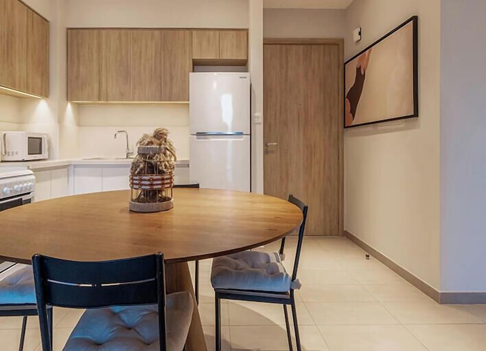 Stylish 1BR in Executive Residence