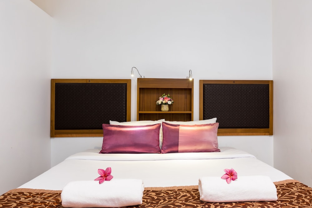 The Lantern Hostel and SPA