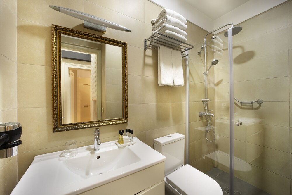 Meroddi Galata Daireleri - Image 20