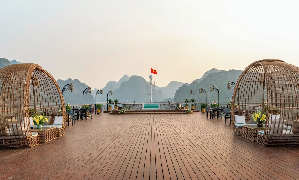 Indochine Grand Lan Ha Bay