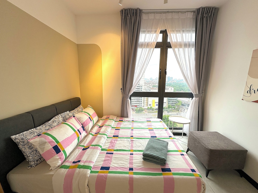 Neu Suites By Serenity Vacation Homes