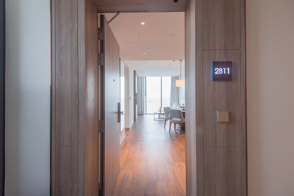 A La Carte Ha Long Residence