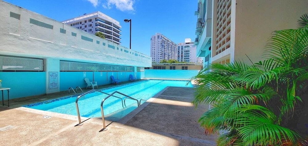 Flamenco Beach 2BDR Oceanfr Pool Parking - Property Image 17