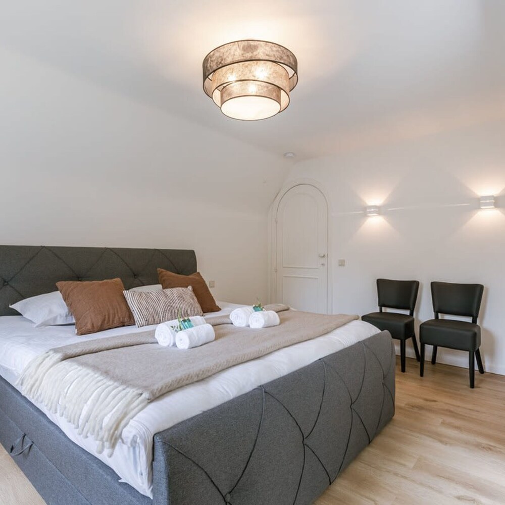Authentic Villa Amore Located Near Bruges