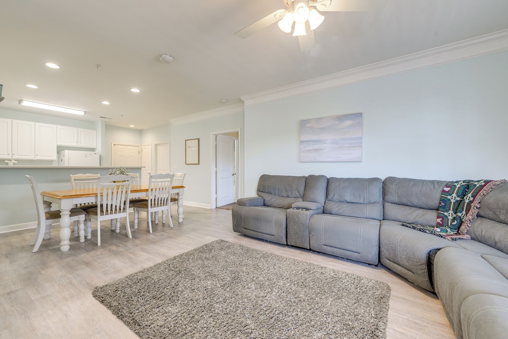 Walk to Crow Creek Golf Club: Condo w/ Pool!