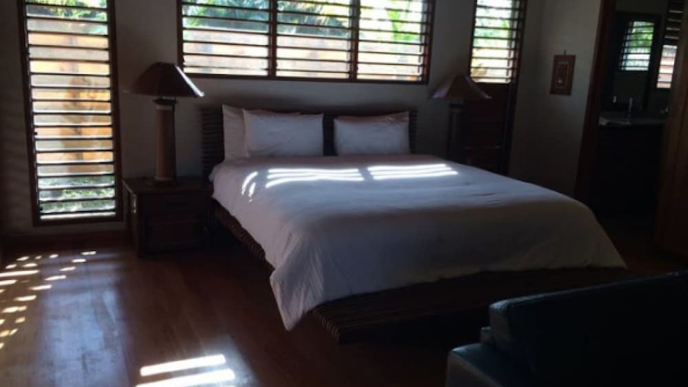 Beachfront Private Villa - view 11