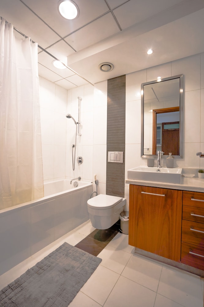 Nasma Luxury Stays- BLVD Central Podium