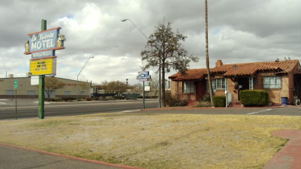 La Siesta Motel