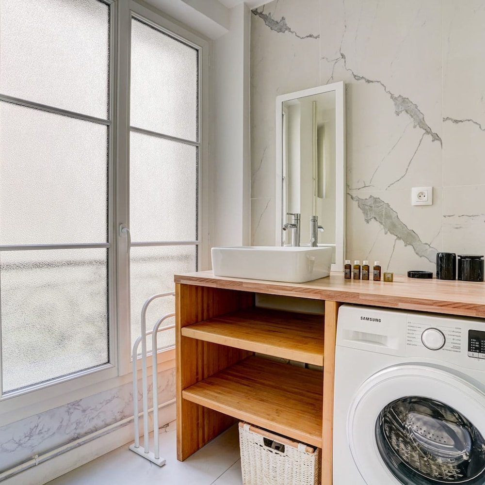 Secret Maillot Charming 1 Bed Apt in Paris