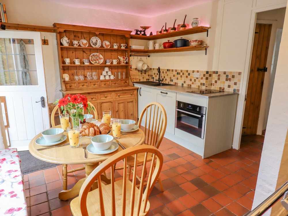 Rose Cottage in Holcombe