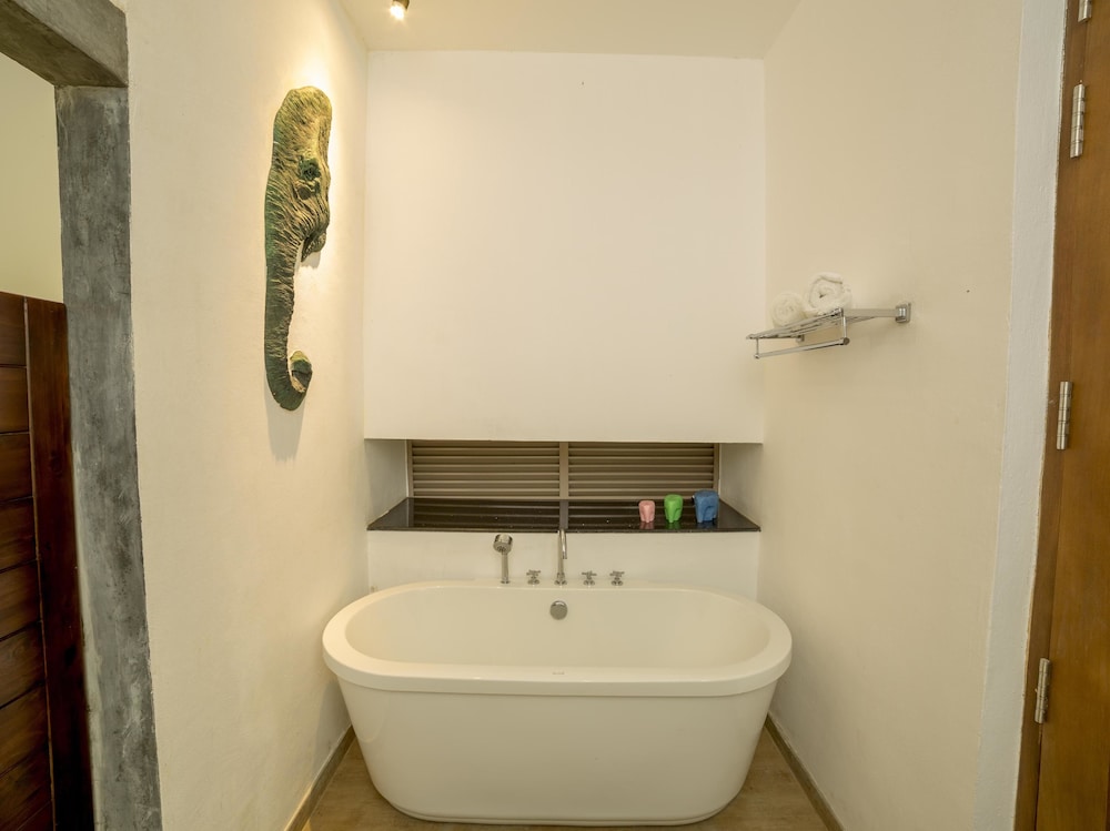 Aliya Resort & Spa