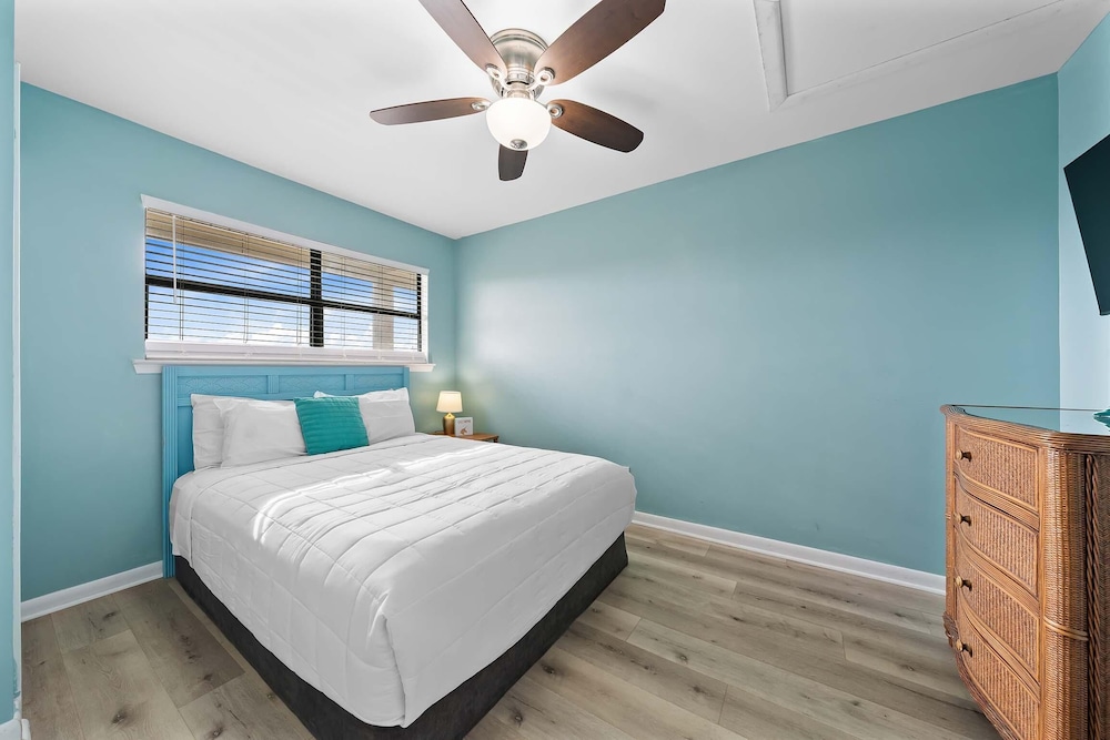Seaside Beach & Racquet 1315