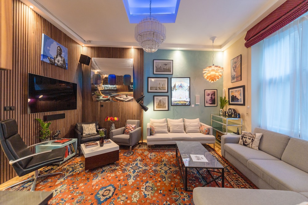 Venus Apartments - The Actor´s Den view 2