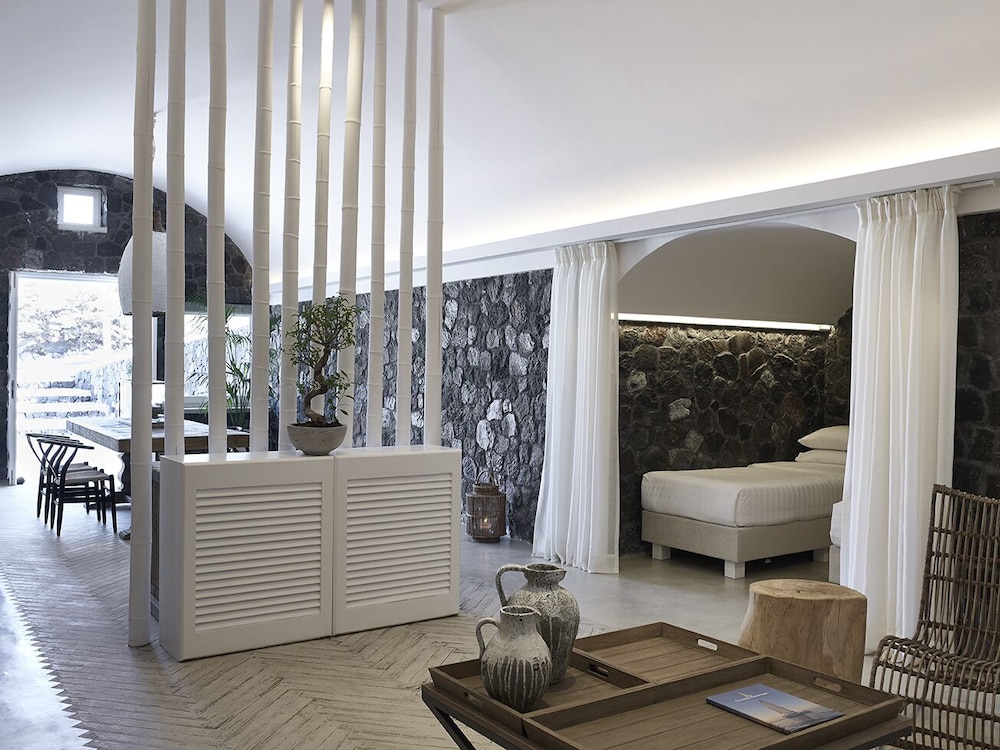 Amor Hideaway Villas