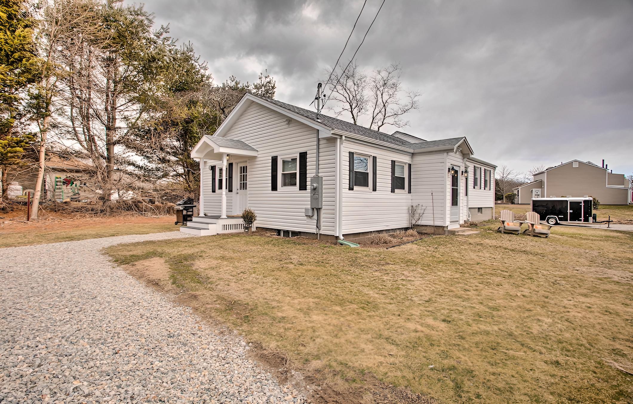 Quaint Mystic Home ~ 1 Mi to Town & Masons Island view 3