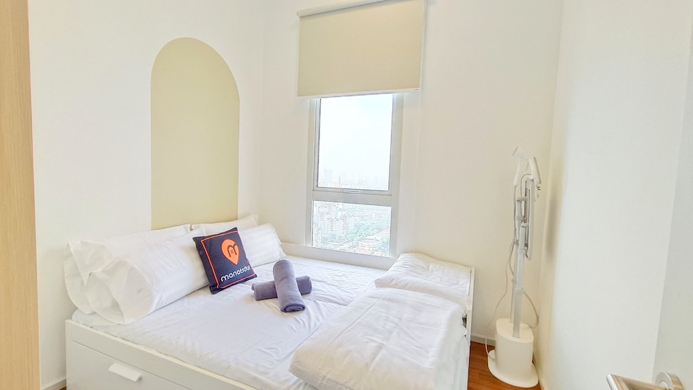 UNA Serviced Apartment by Manatidur