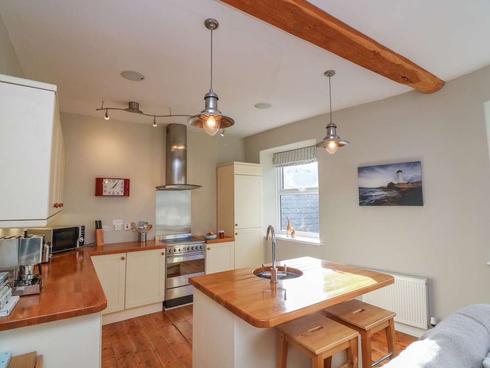 1 Bailey's Cottage