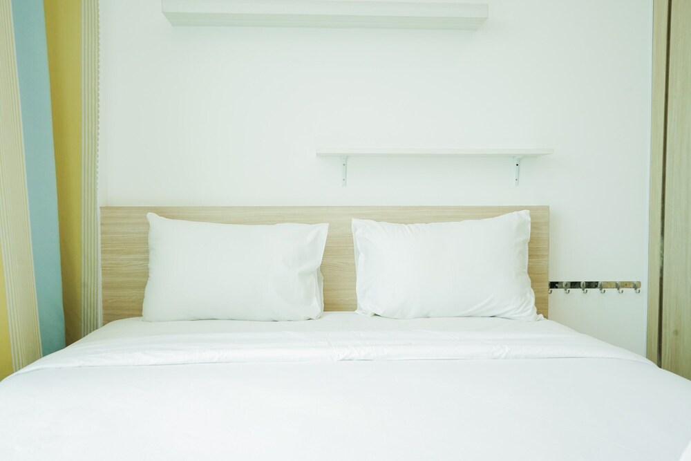 Cozy And Nice Studio Room Tree Park Bsd Apartment view 5
