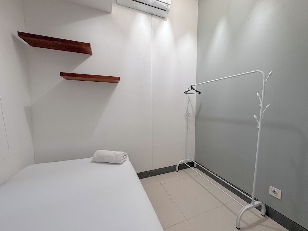 Minimalist 2Br And Well Design Room At Benson Supermall Mansion Apartment