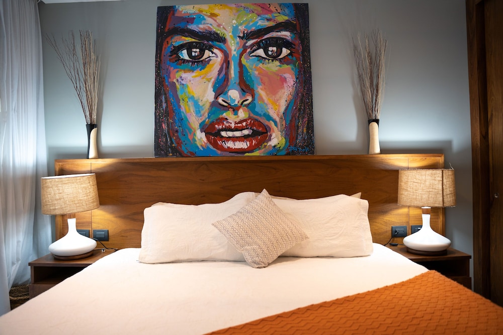 Downtown Luxury Apartment I  Cocobeach view 4