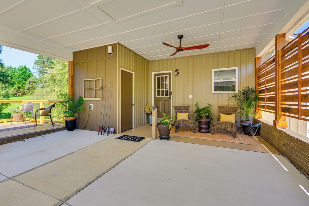 Cozy Cottage: Nature-filled Winston-salem Retreat!