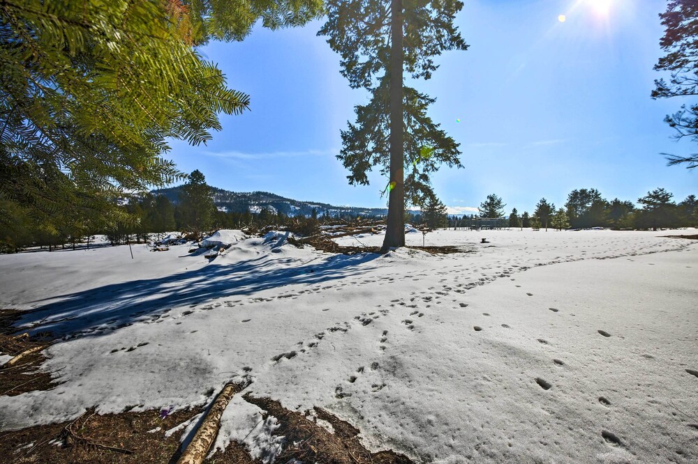 Family-friendly Sagle Vacation Rental w/ Deck - Property Image 5