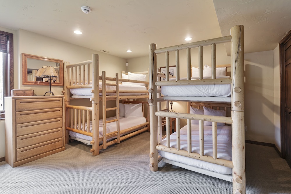 Upper Telemark Drive Home at Deer Valley Resort - 7 Bedroom Home with Hot Tub #2960 7 Home