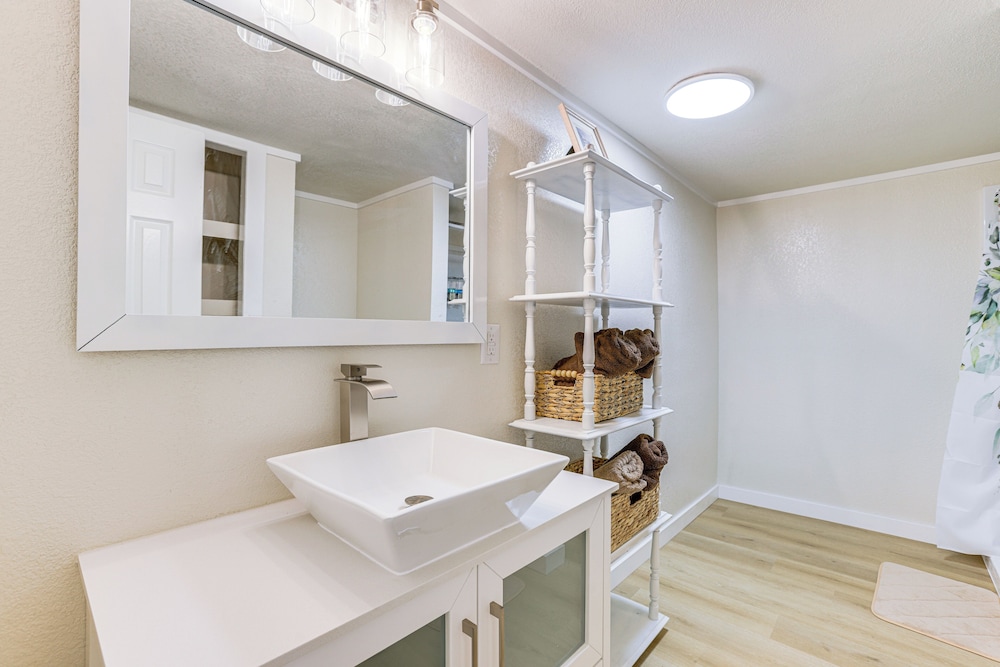 'crosby Huffman Hideaway' Serene Escape w/ Yard