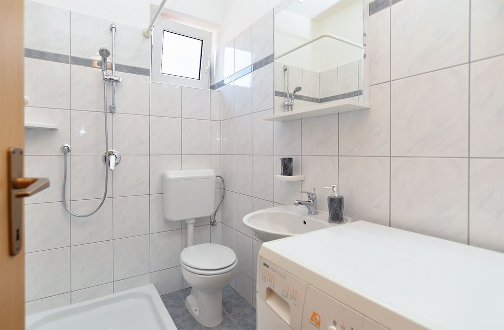 Apartments Emil 596