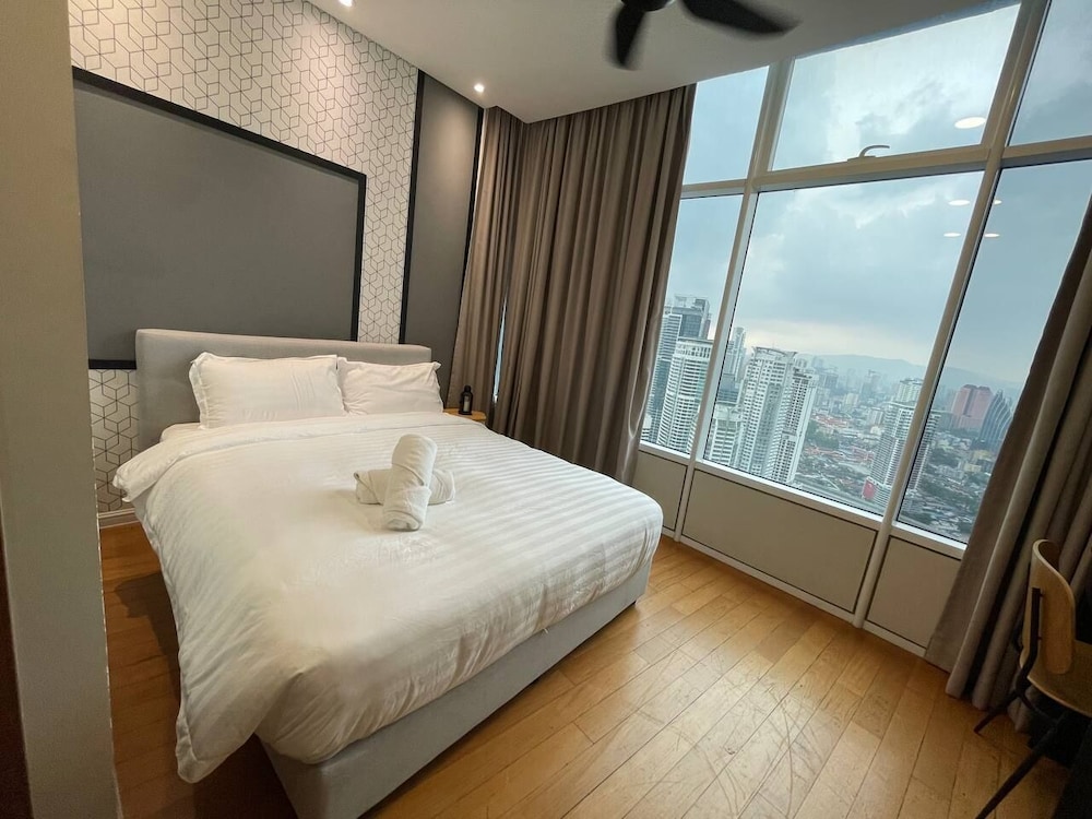 Sky Suites KLCC by Easy Nap