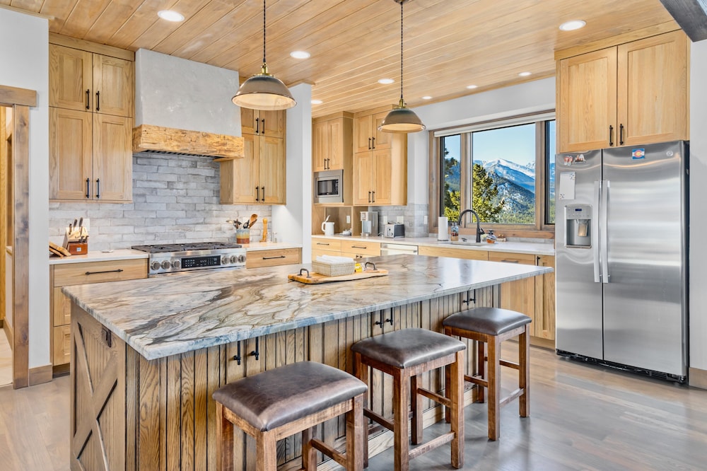 Hearthstone Luxury Vacation Rental At Windcliff 5 Bedroom Home