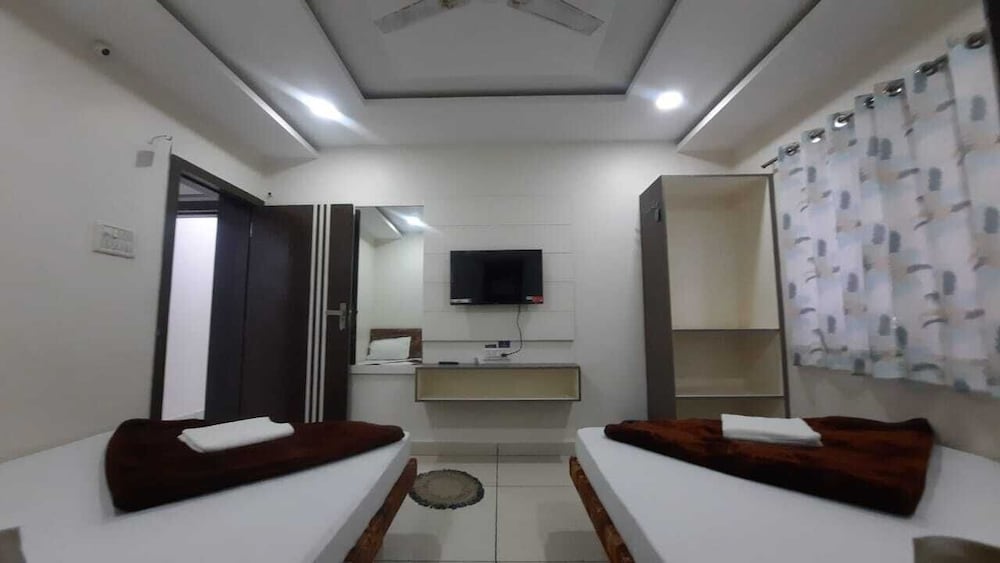 Hotel S M INN near Temple & Main Places