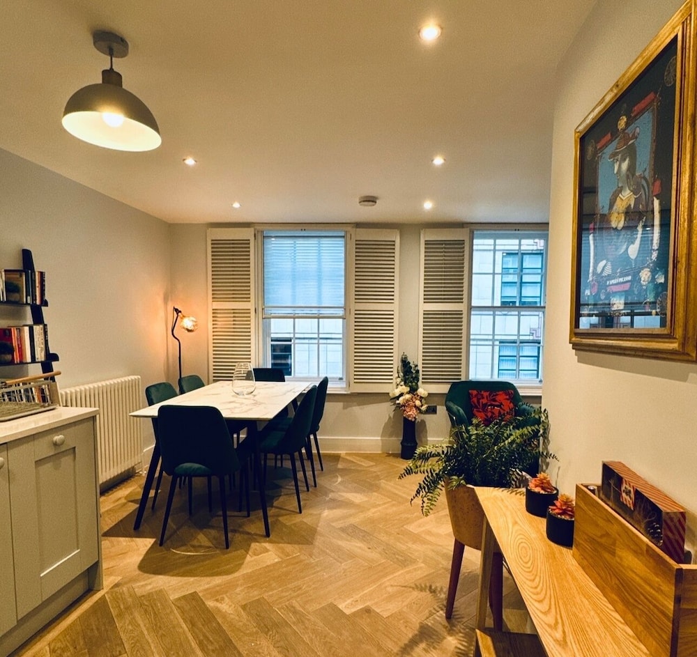 Chic Central London Apart in Soho Mayfair