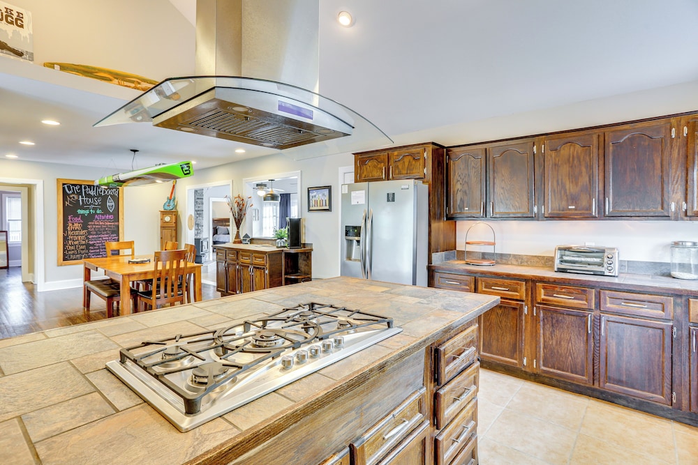 7 Mi to Dtwn: Family Retreat in Chattanooga