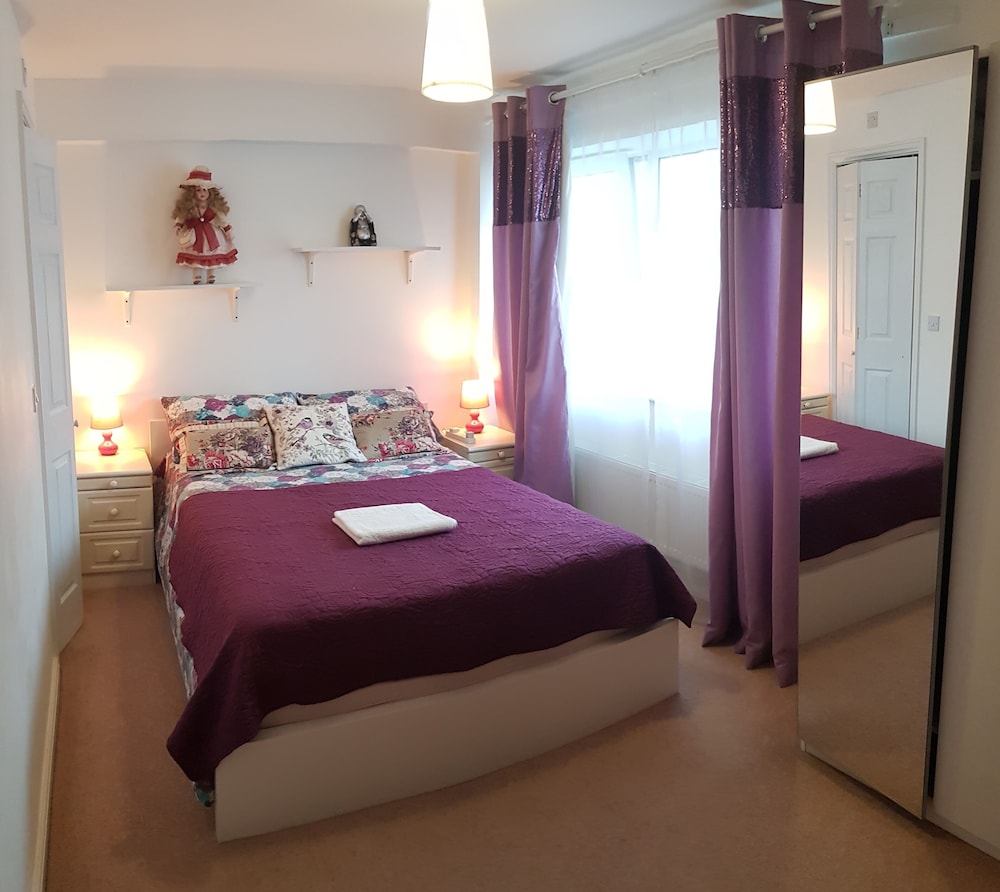 TravelStop #London-Ealing