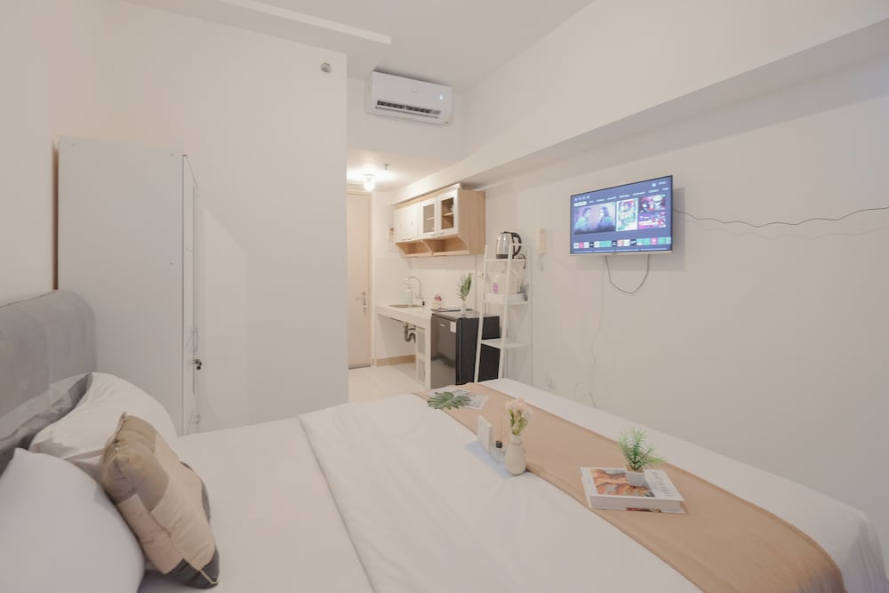 Cozy And Simply Look Studio Apartment Tokyo Riverside Pik 2